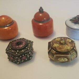 Lot five trinket boxes, jewelry...metal Asia, Middle East